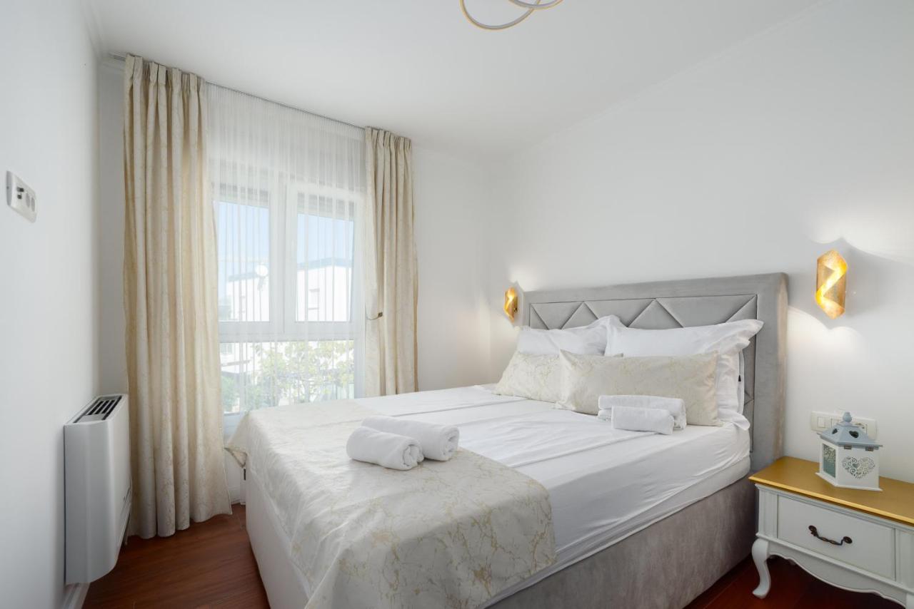 Luxury Sunset Residences - Okrug Gornji Apartment